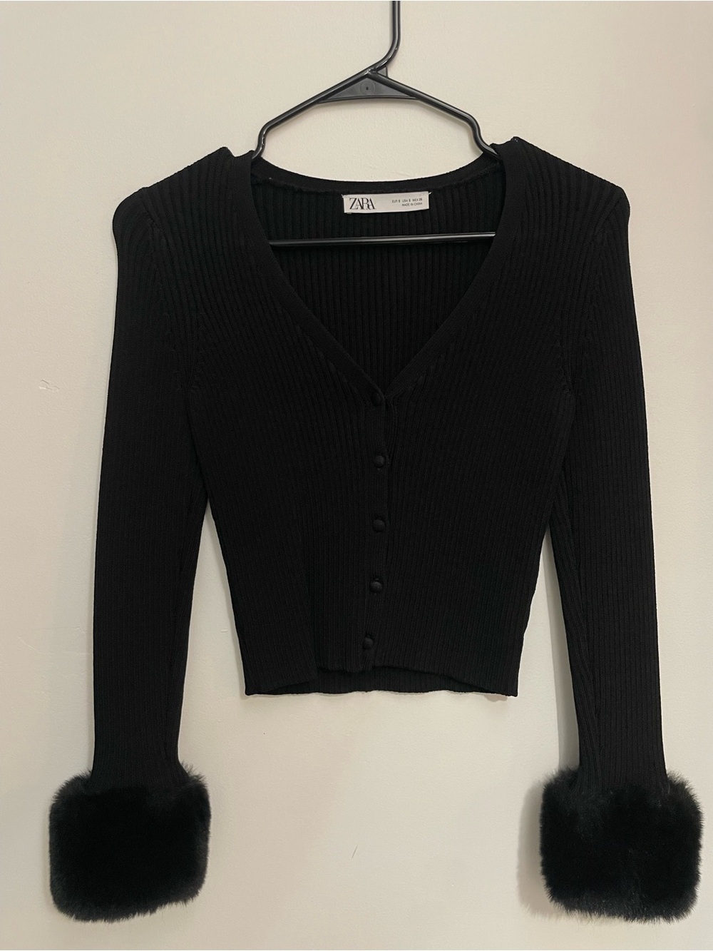 ZARA Black Ribbed V-Neck Button Cardigan with Faux Fur Cuffs